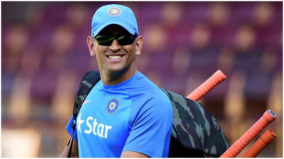  Mahendra Singh Dhoni 