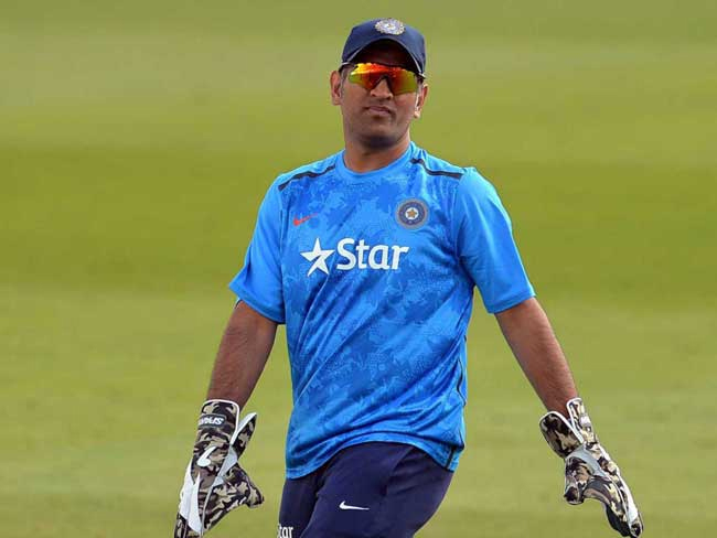  Mahendra Singh Dhoni 