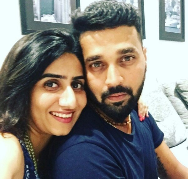 cricketers married divorced women