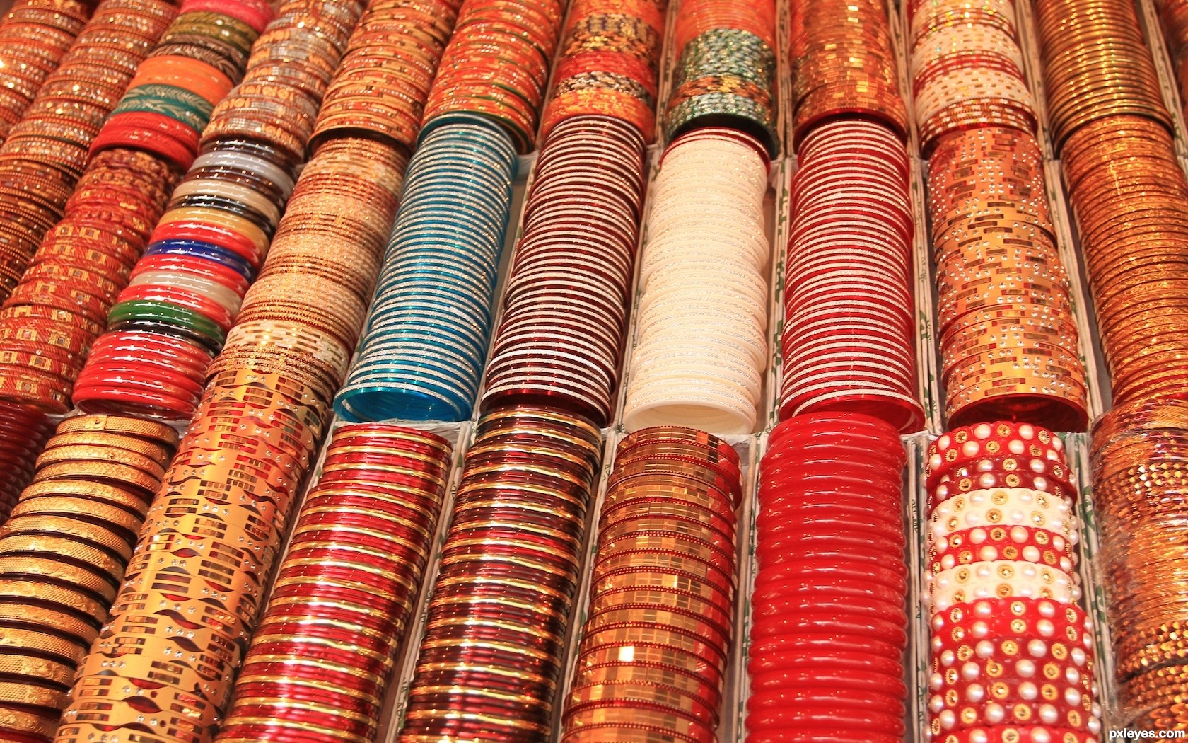 1563949406 bangles
