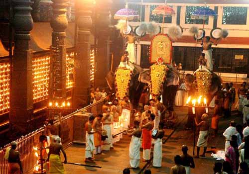 1564312203 guruvayur temple