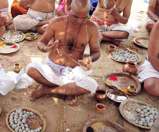 1568363485 22 09 2018 pitrupaksha22sep18p 18455036