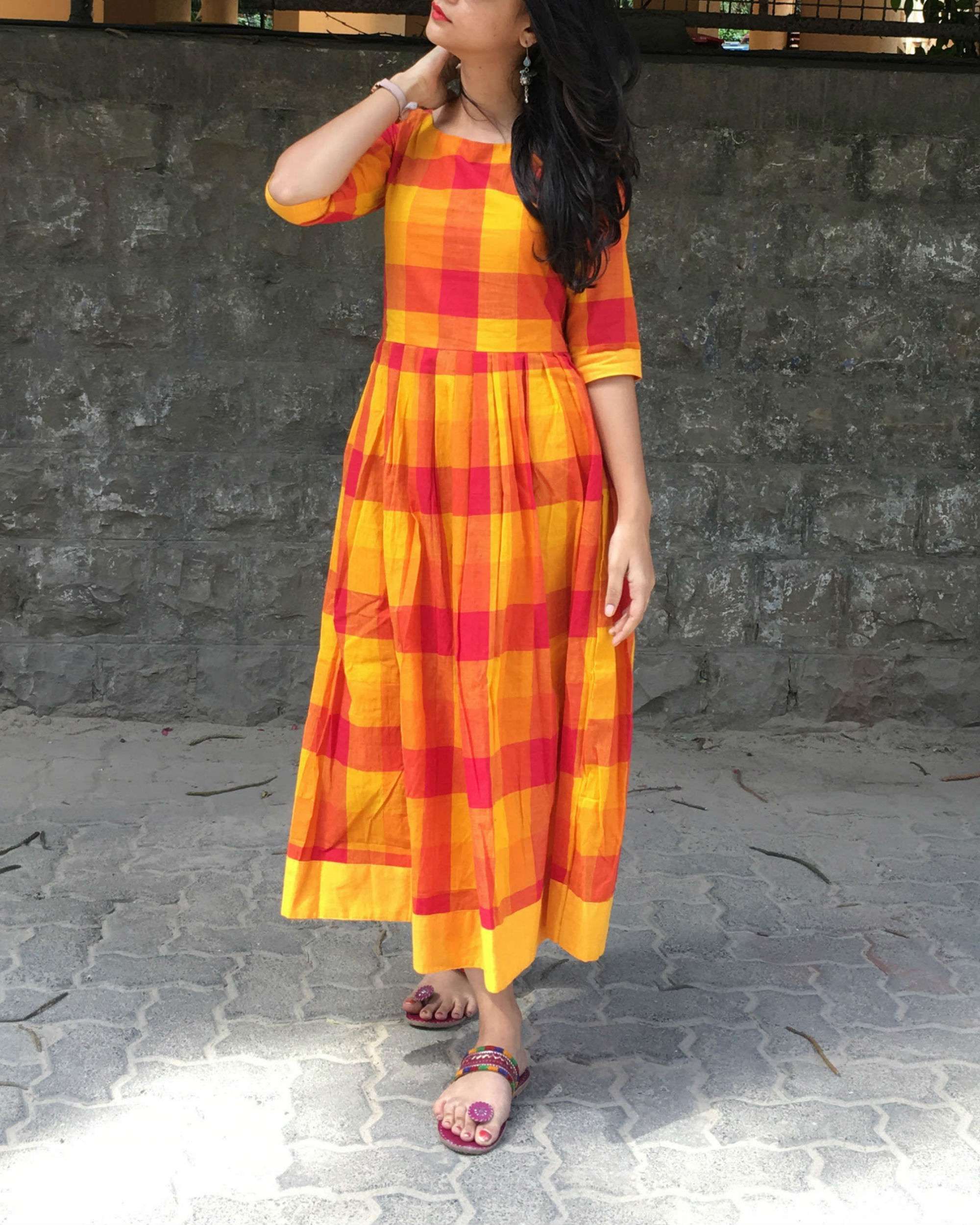 1569317348 orange