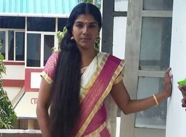 1569568751 aparna lavakumarत्र