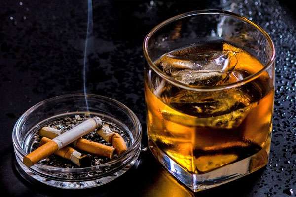 1569752357 smoking alcohol