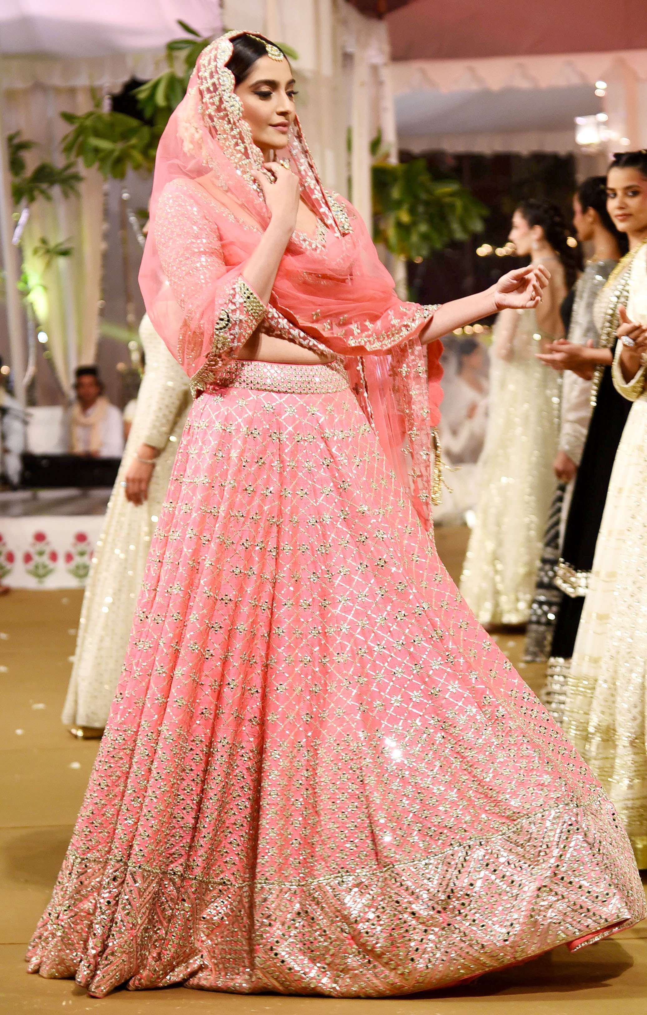 1571144236 sonam 7