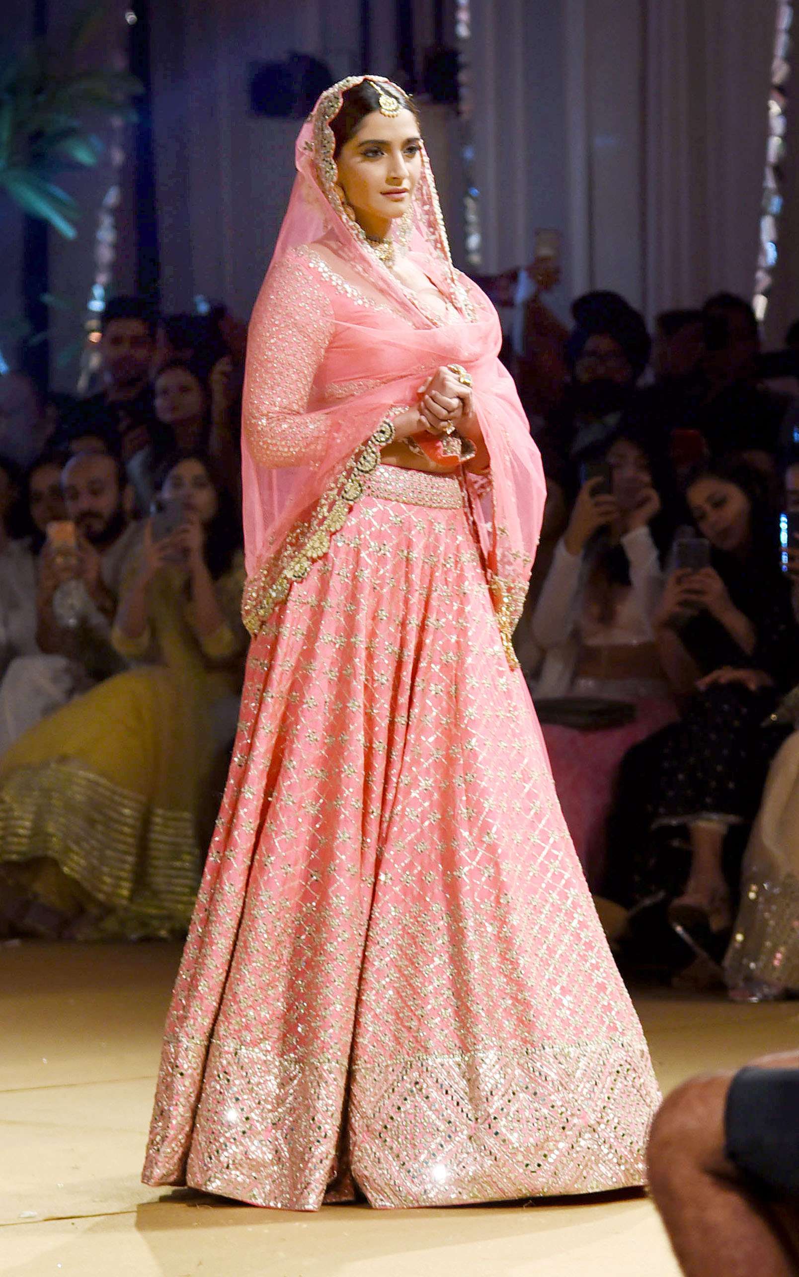 1571144257 sonam (2)