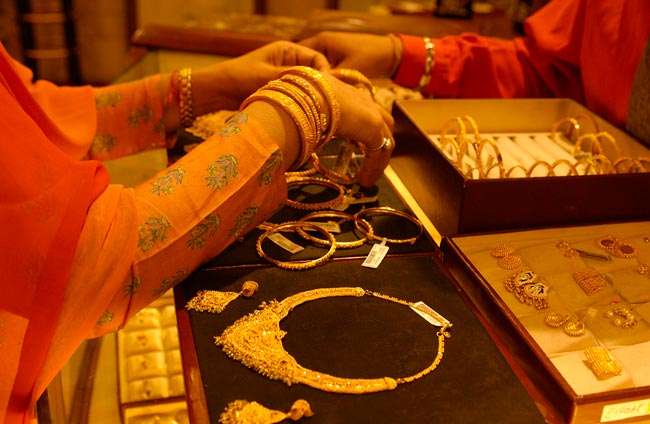 1571903533 gold ornament in dhanteras