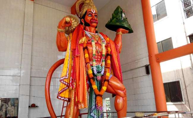 1574147793 hanuman mandir