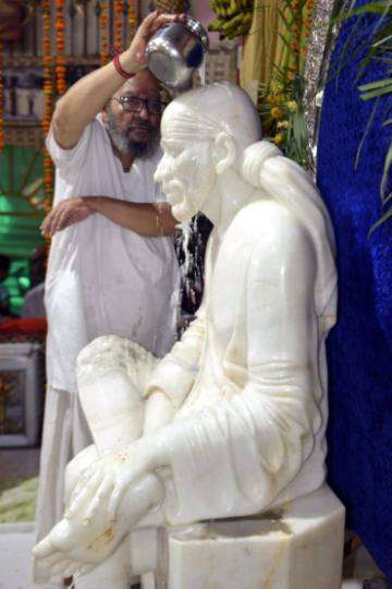 1574318039 sai baba puja