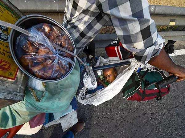 1589877328 migrant workers 6