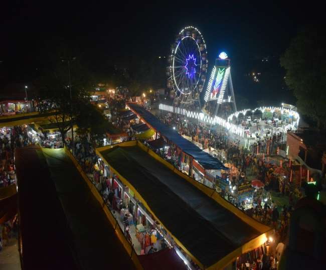 1610175463 28 02 2020 taj mahotsav 20070555