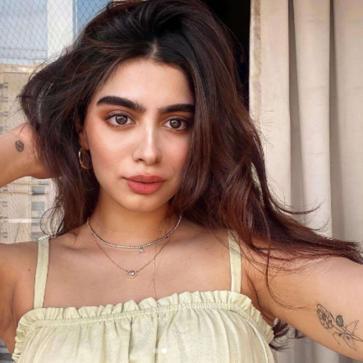 1622530233 khushikapoor tattoos hd