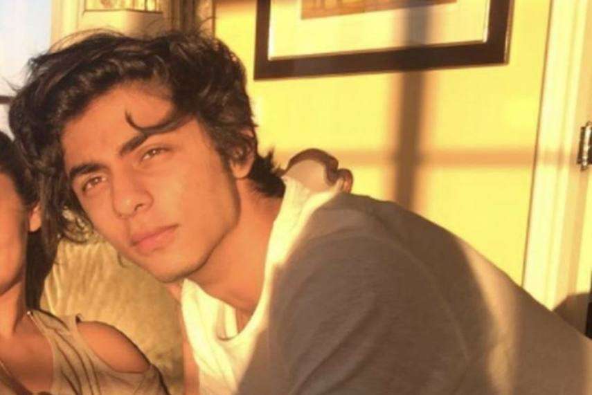 1634556675 aryan khan 571 855