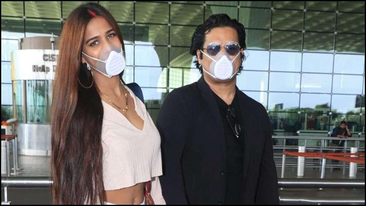 1650355821 poonampandey9112021m2