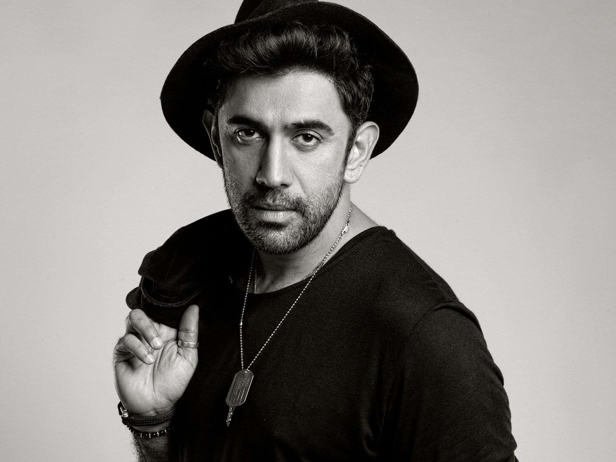 1650626671 c amit sadh lead