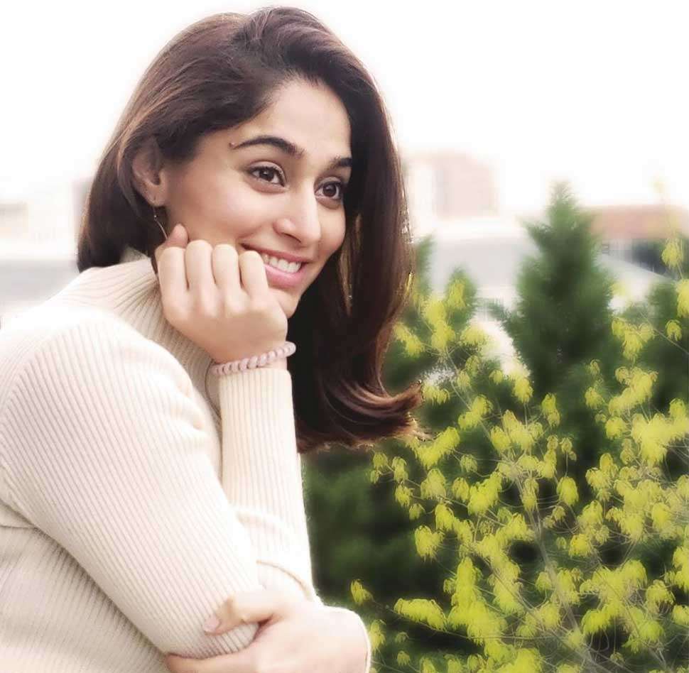 1654151476 somya seth