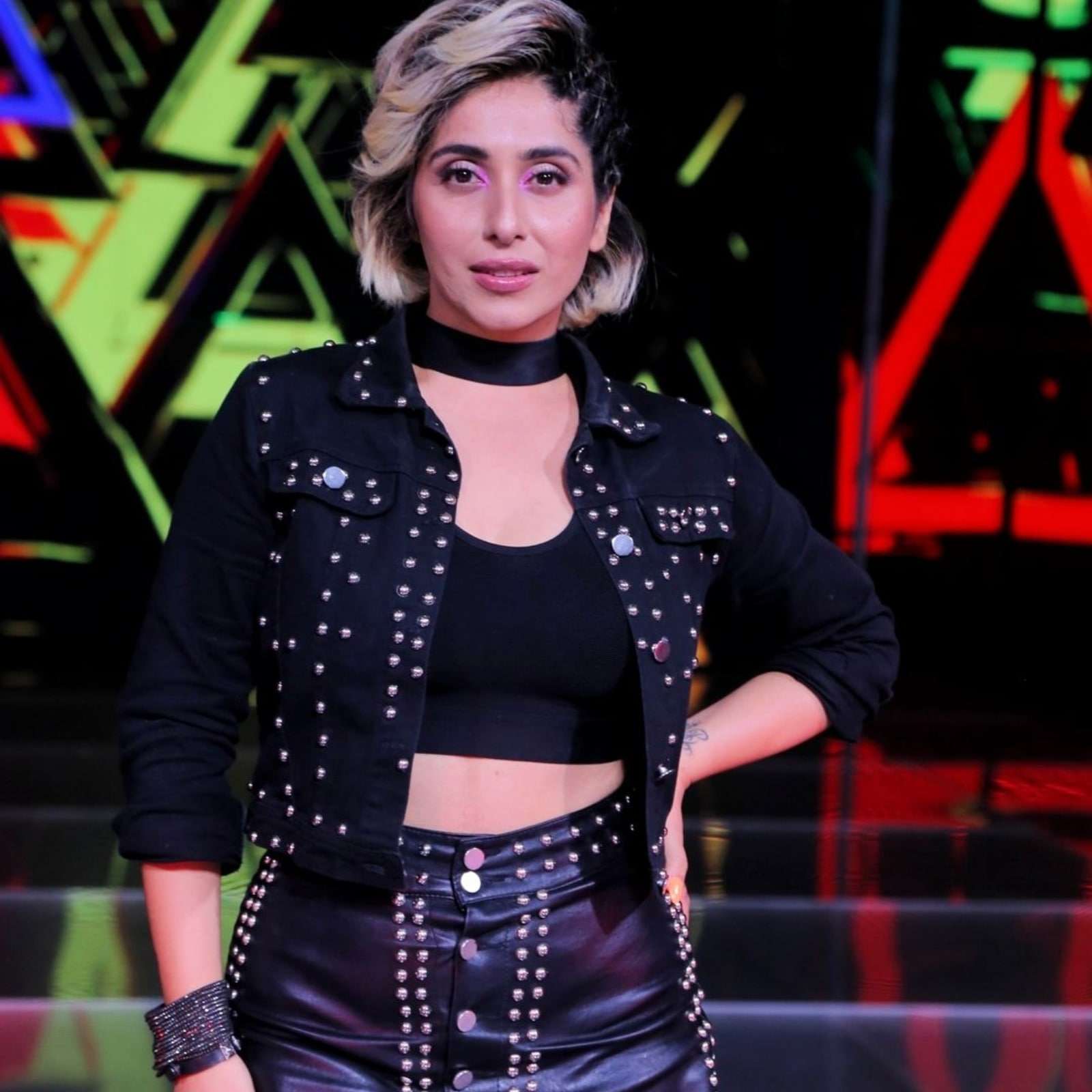 1655283022 1627643962 neha bhasin