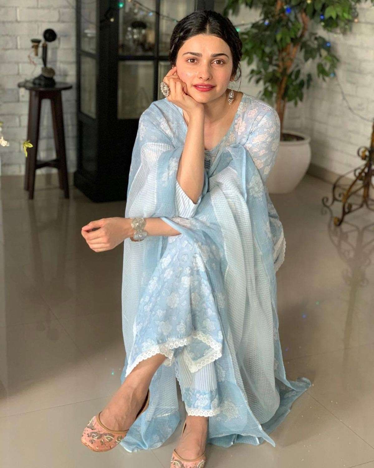 1657014454 20prachi desai5