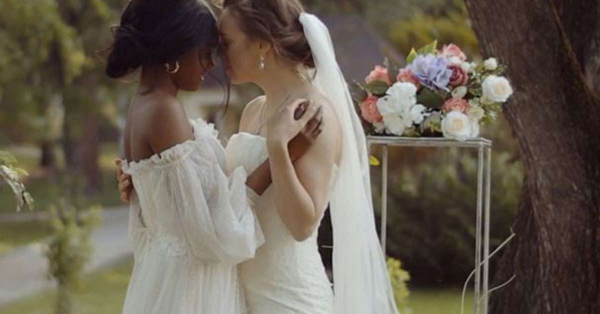 1658311179 gay us