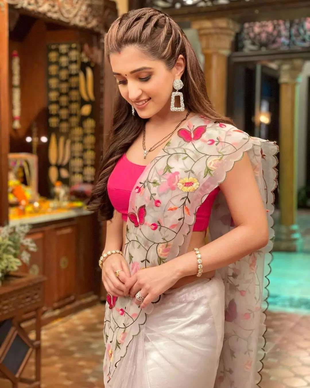 1661764181 nidhi shah (3)