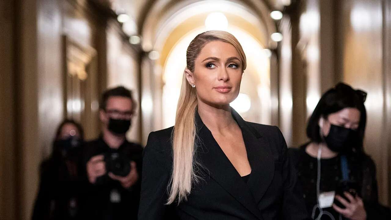 1665820556 cc14bb9c paris hilton