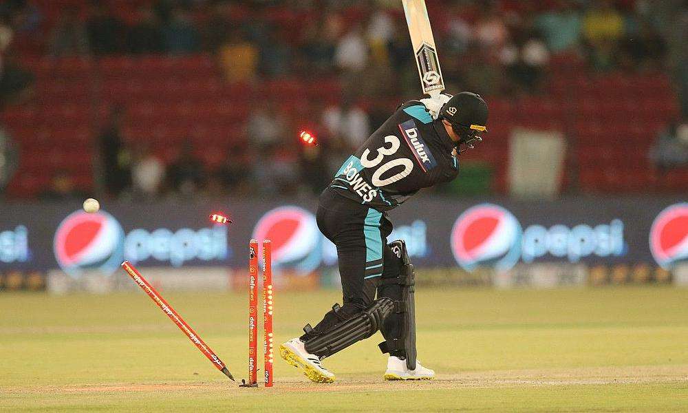 1681797999 chad bowes bowled by shaheen afridi