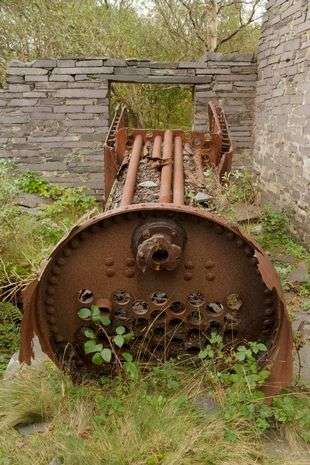 1685511867 0 rusting steam engine boiler