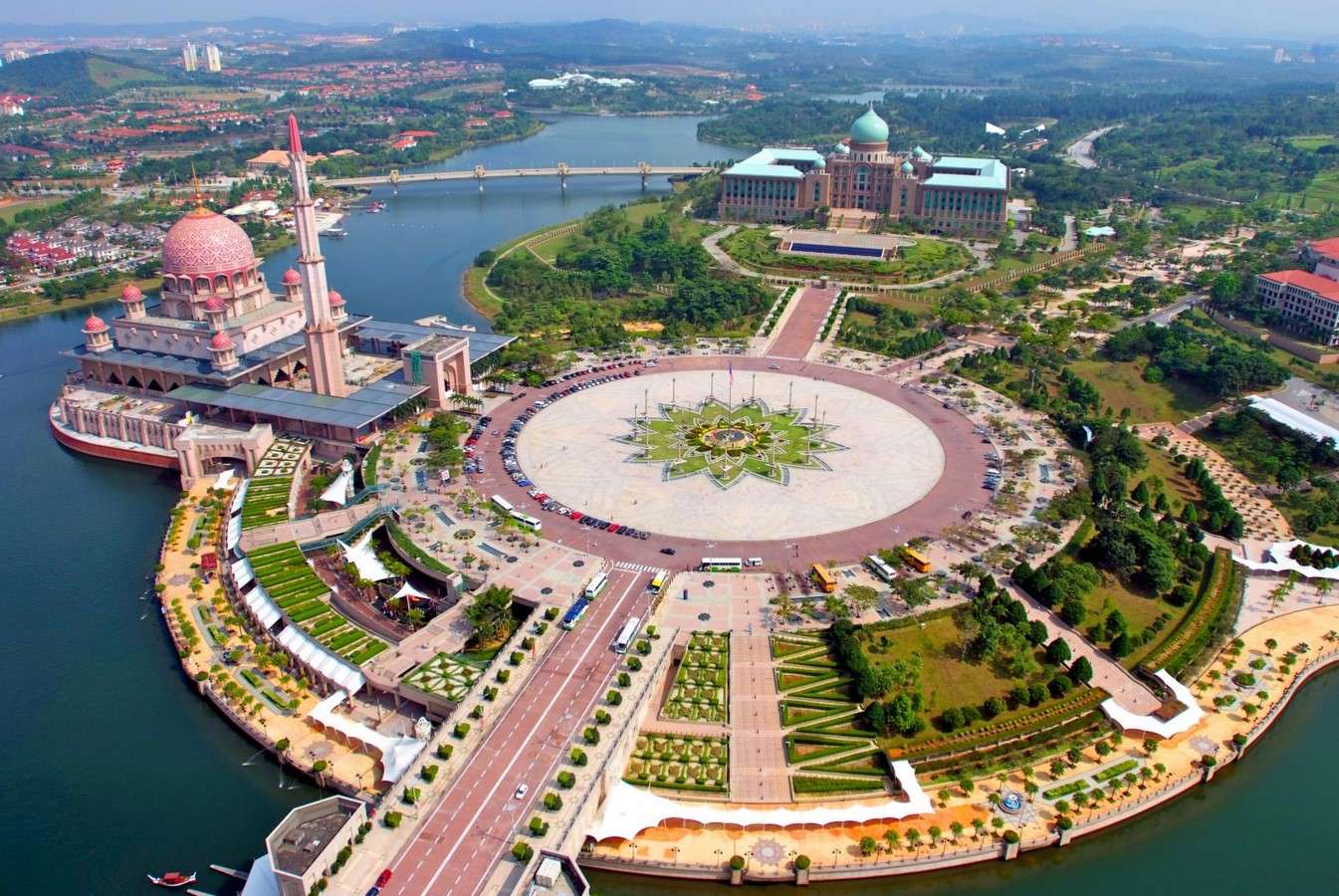 1688017142 a4930 10 biggest roundabouts in the world image 3
