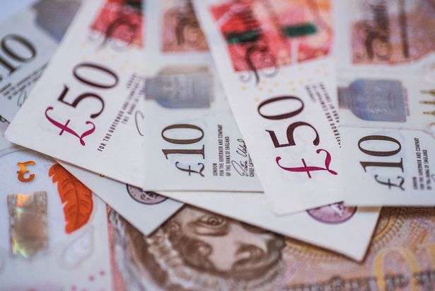 1688284225 0 great britain pound gbp currency billsjpg c2 a35