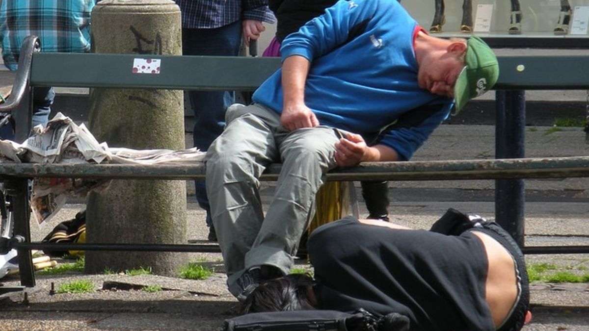 1688286333 sleeping (1)