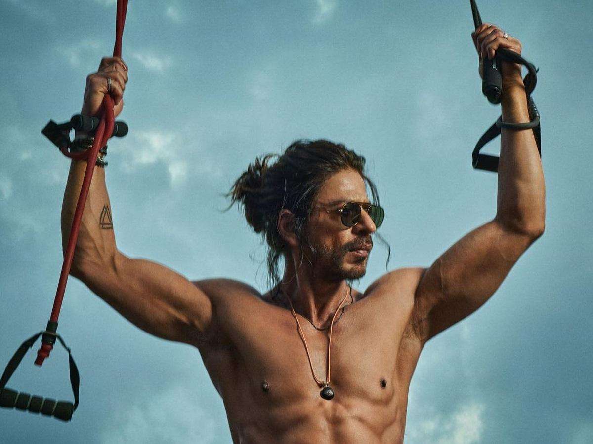 1688459219 shah rukh khan dulhe raja main