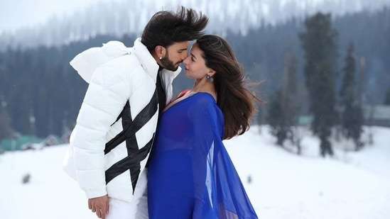 1690538337 ranveer singh 1687930443164 1687930443359