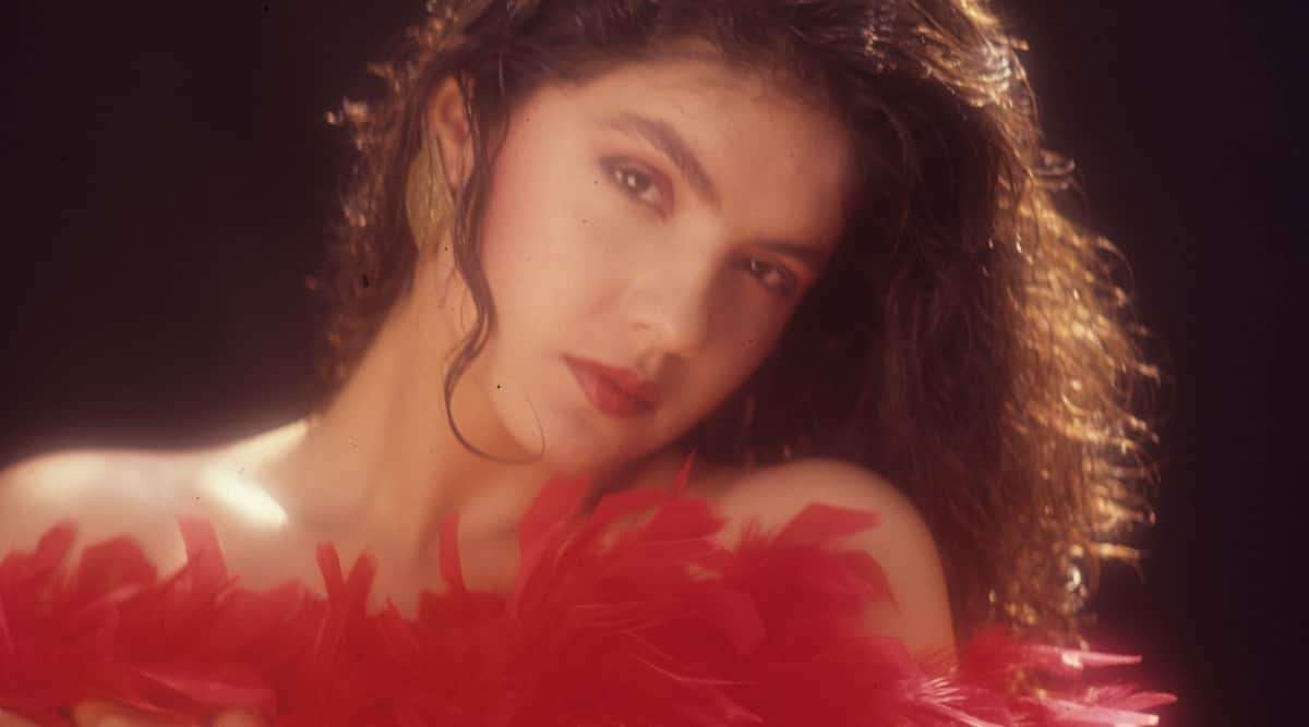 1694434223 pooja bhatt (1)