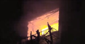 Fire Broke Out in Surya Apartment Patna : मौर्या होटल के पीछे सूर्य अपार्टमेंट में लगी भीषण आग, देखें Video