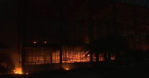 Haryana Fire News: हरियाणा के एंबियंस मॉल के पीछे स्थित बैंक्वेट हॉल में लगी भीषण आग