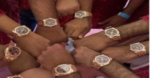 Anant-Radhika Wedding : अनंत-राधिका की शादी में मेहमानों को मिला 18 कैरेट गोल्ड की लग्जरी वॉच, कीमत 2 करोड़