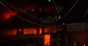Delhi Fire : मयूर विहार फेज 2 में लगी आग, दमकल की कई गाड़ियां मौके पर मौजूद