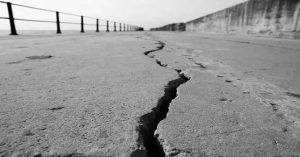 Earthquake in Gujarat: गुजरात के कच्छ में महसूस किए गए भूकंप के झटके