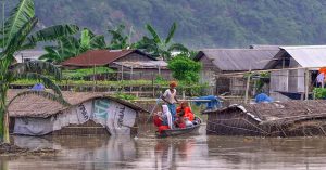 Assam Floods: असम में बाढ़ से बिगड़े हालात, लाखों लोग हुए प्रभावित