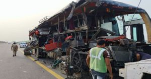 Unnao Bus Accident: उन्नाव सड़क हादसे में बस मालिक समेत 3 लोगों के खिलाफ एफआईआर दर्ज