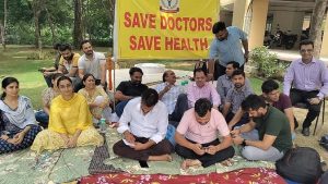 Haryana Doctors Strike: हरियाणा में जारी रहेगी डॉक्टरों की हड़ताल,चंडीगढ़ में सरकार के साथ बैठक रहा बेनतीजा